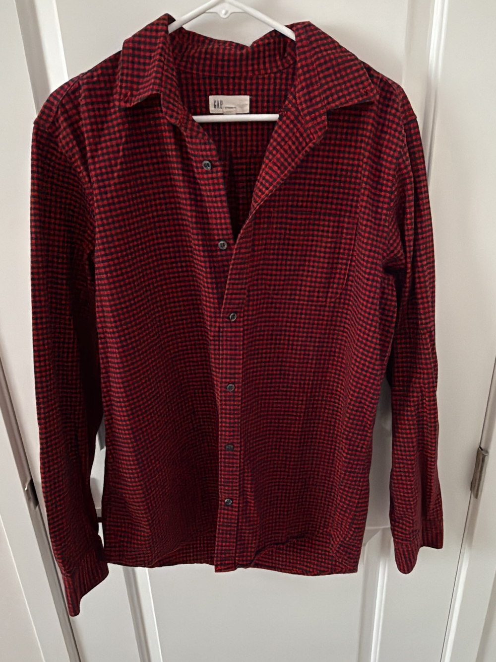 GAP Men’s Red and Black Gingham Button Down Shirt